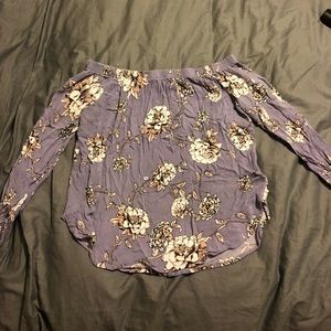🌴Off the shoulder floral top